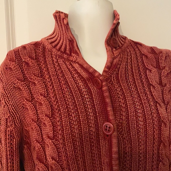 Red sweater - Picture 2 of 3